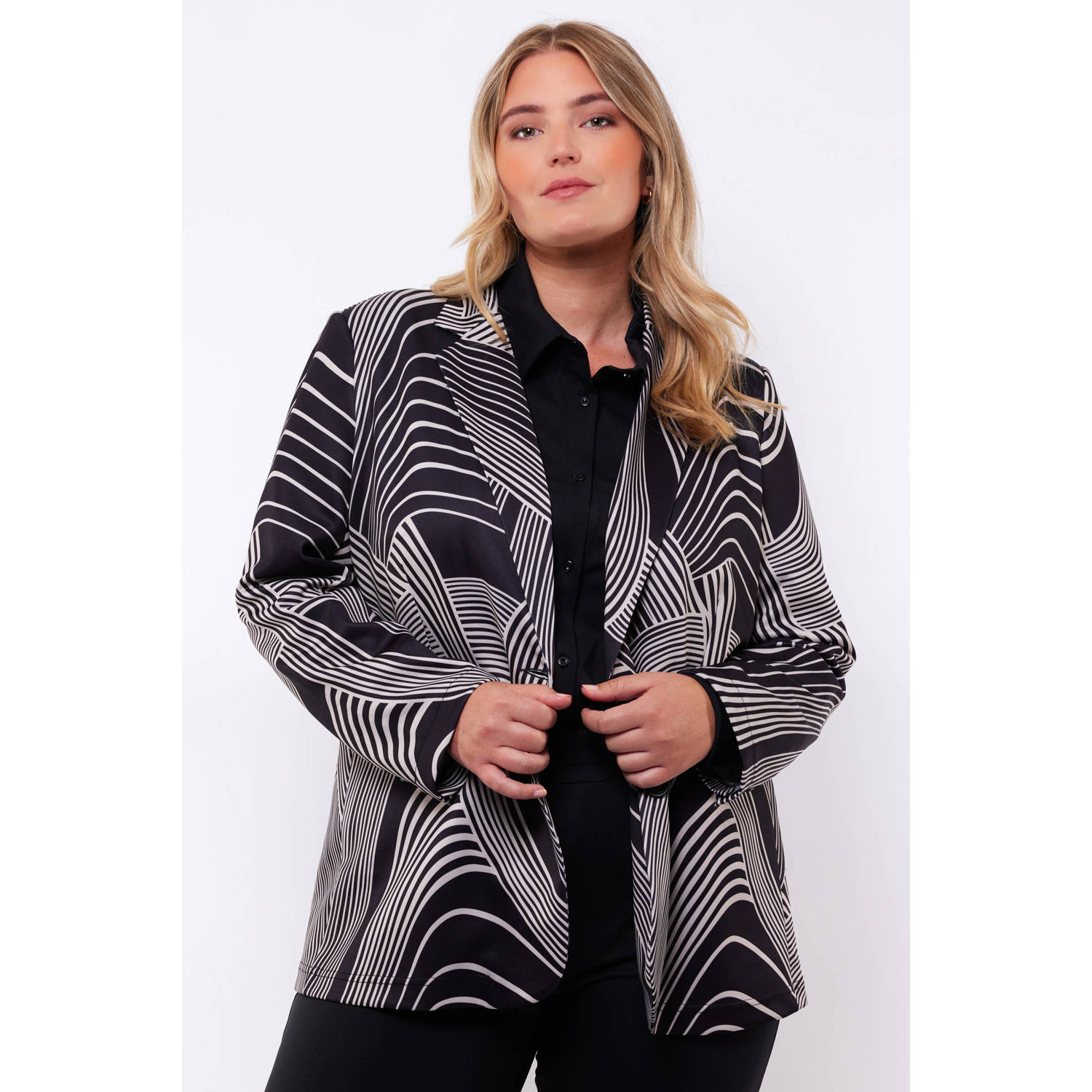 Exxcellent rechtvallende blazer met all over print zwart wit