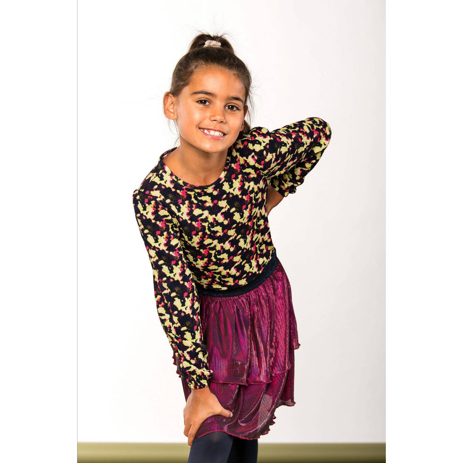 B.Nosy jurk Daisy met all over print paars neongroen