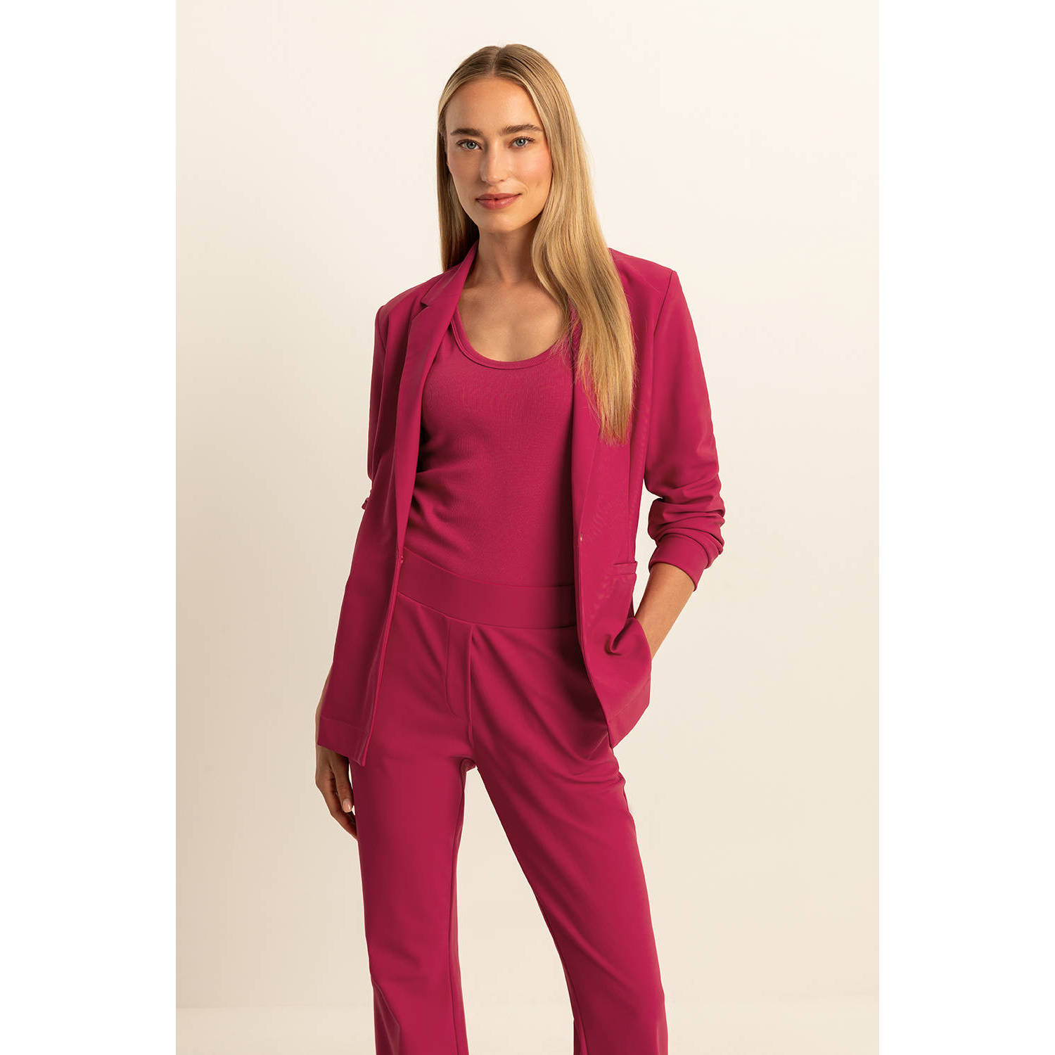 Expresso getailleerde blazer van travelstof fuchsia