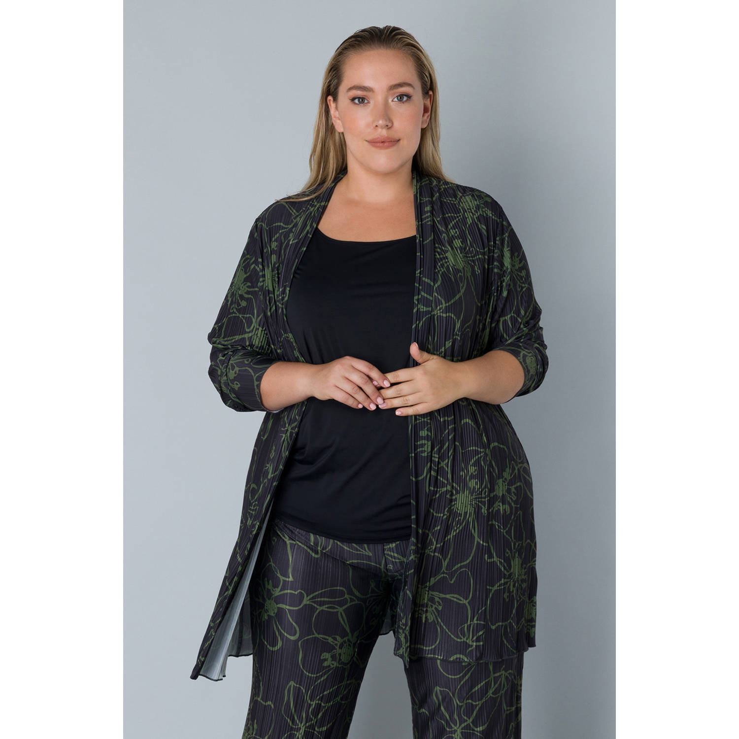 Colletta vest met bladprint zwart groen
