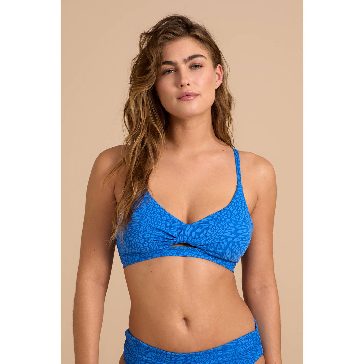 BEACHWAVE voorgevormde crop bikinitop blauw