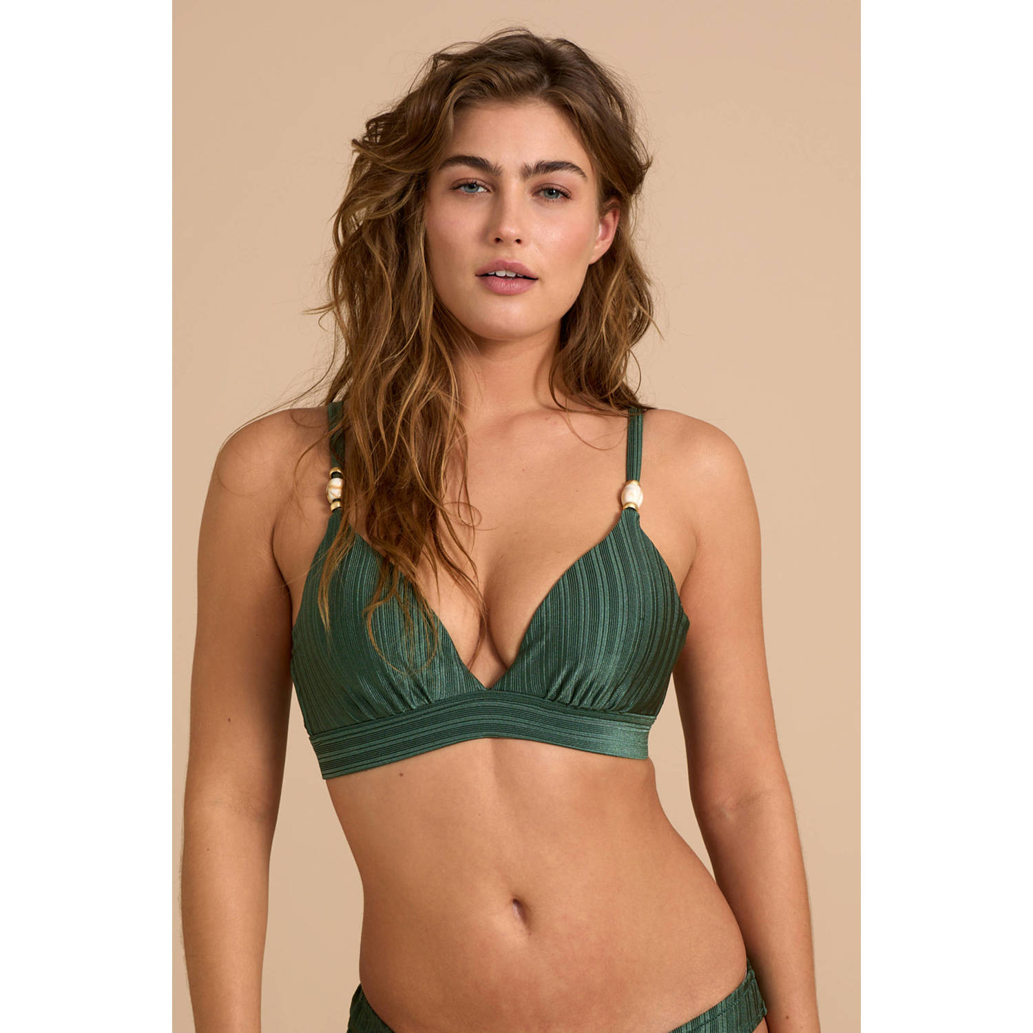 BEACHWAVE voorgevormde beugel bikinitop met ribstructuur groen