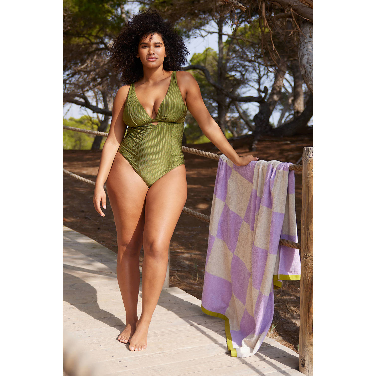 BEACHWAVE Curve corrigerend badpak groen