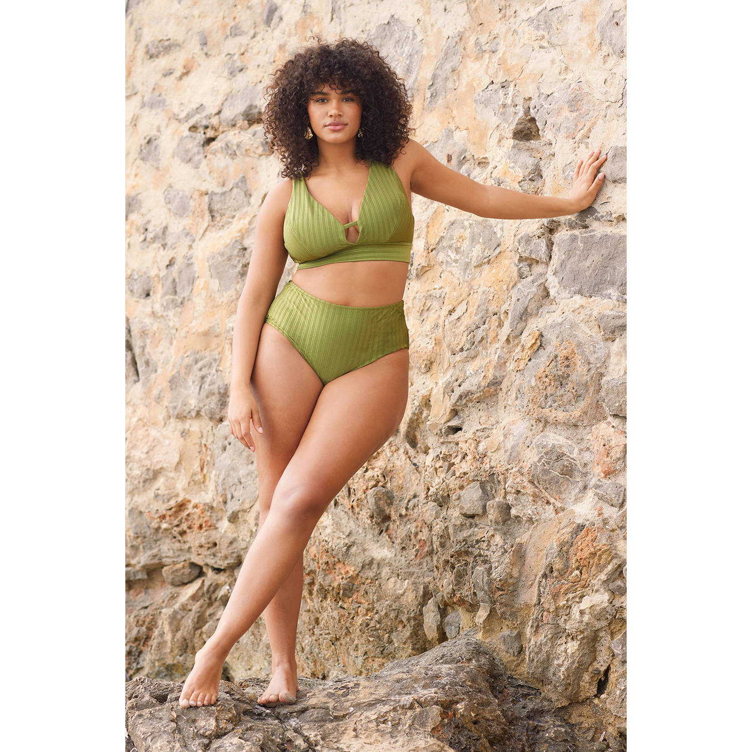 BEACHWAVE Curve voorgevormde crop bikinitop groen
