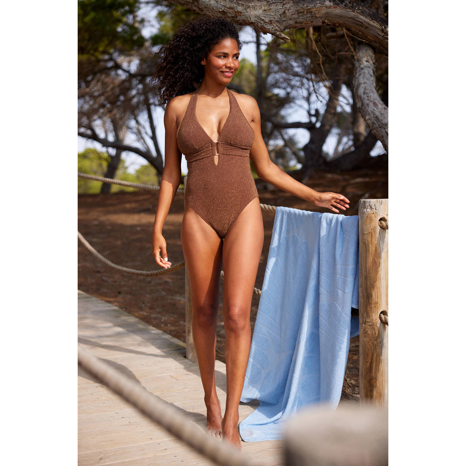 BEACHWAVE corrigerend halter badpak met lurex bruin