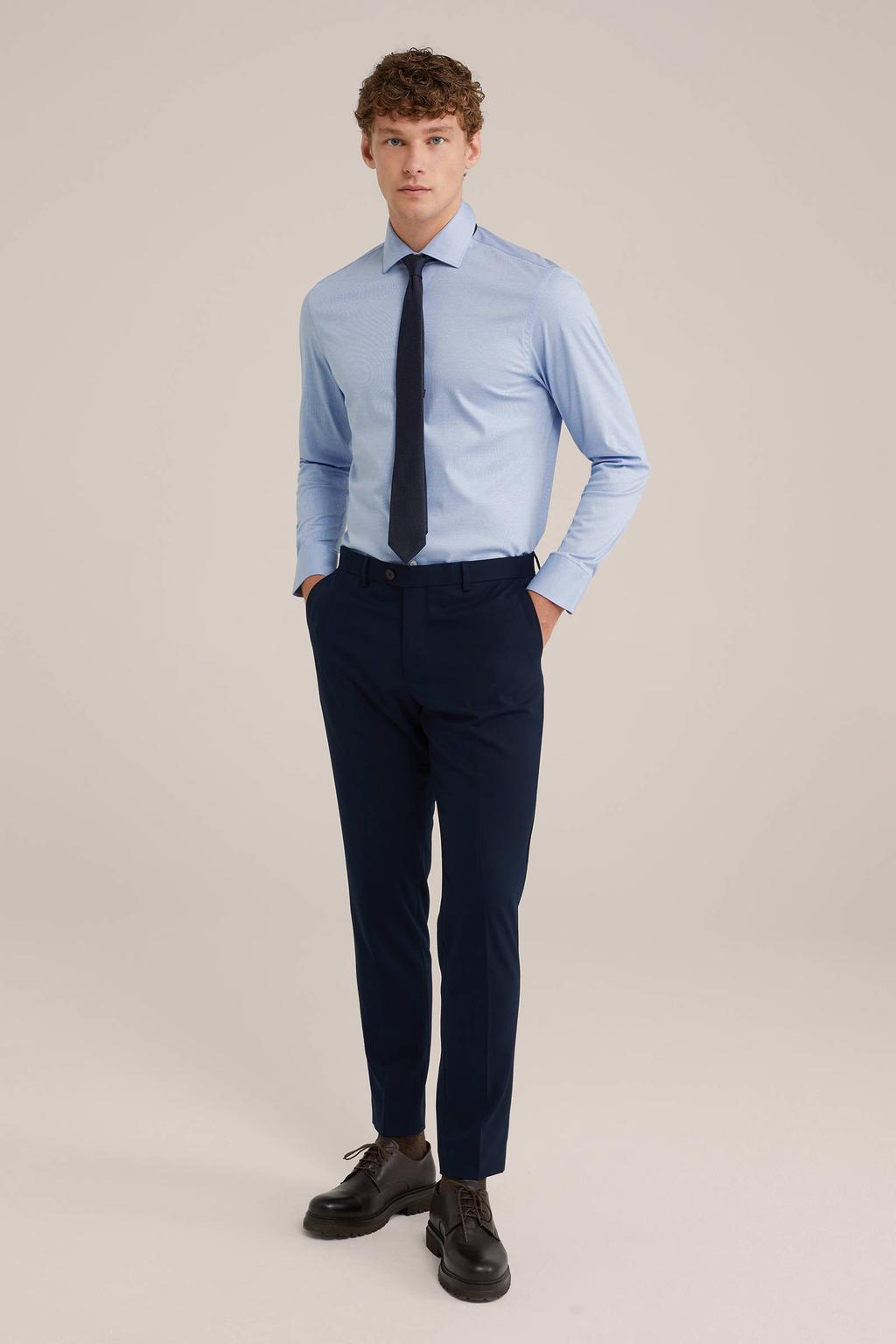 Lichtblauwe heren WE Fundamentals zakelijk overhemd van katoen met effen, lange mouwen, widespread hals, knoopsluiting en jacquard