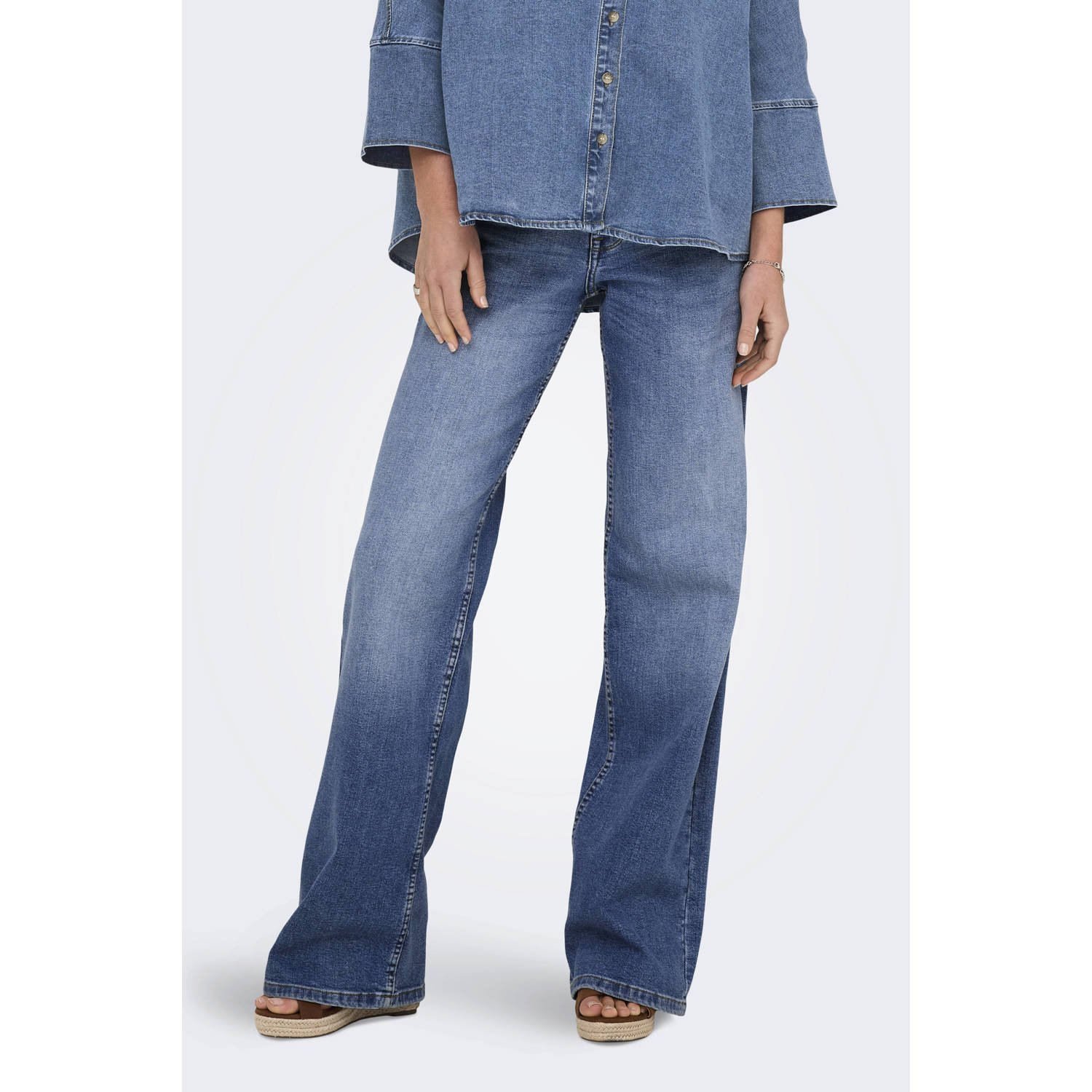 ONLY low waist wide leg jeans ONLJUDY medium blue denim