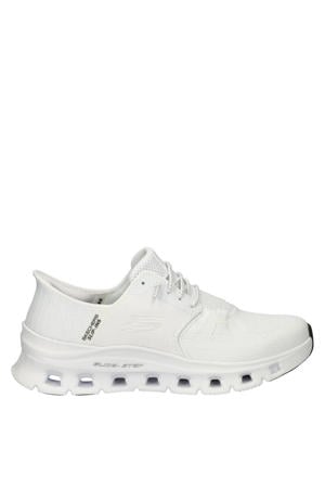 slip-on sneakers wit