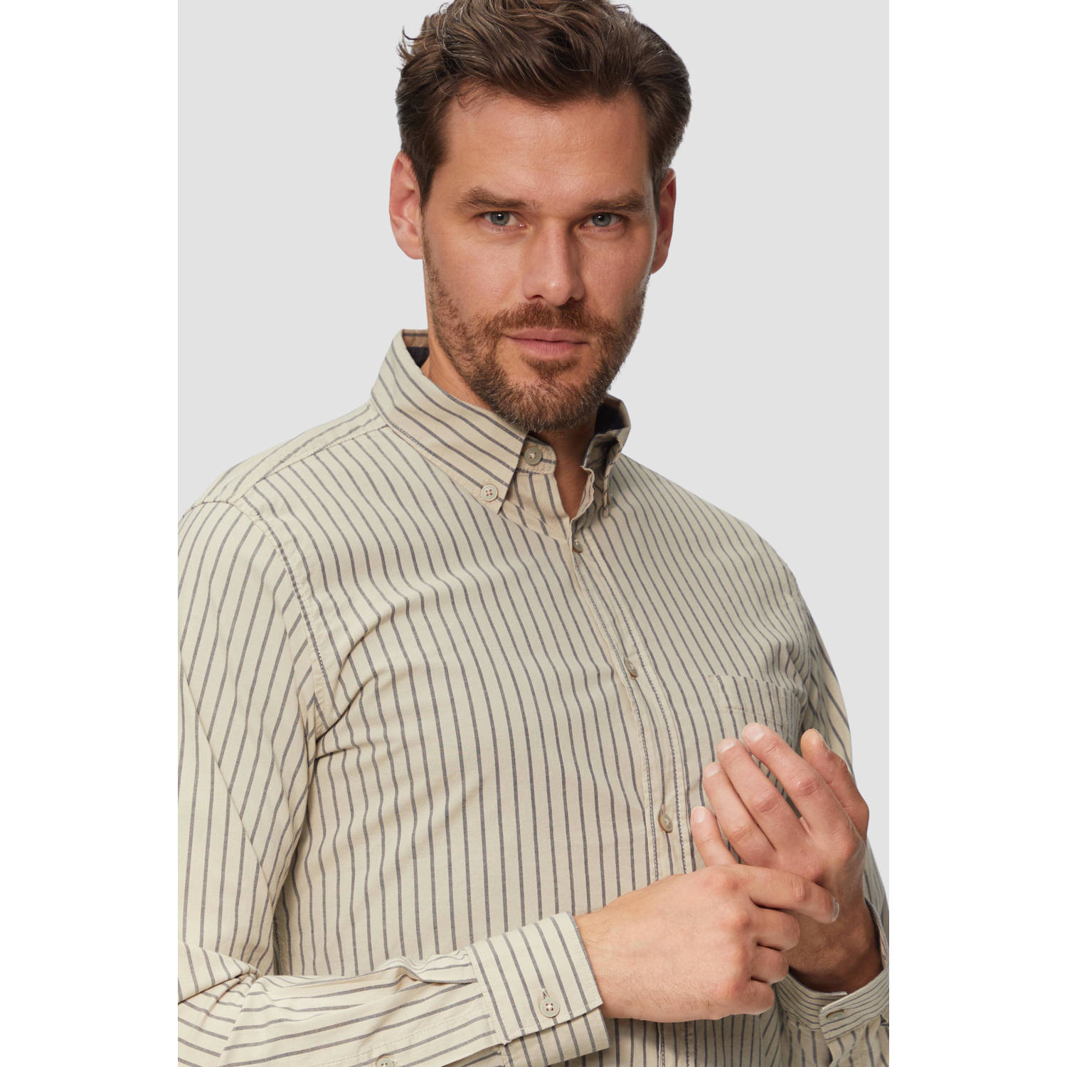 s.Oliver gestreept slim fit overhemd beige