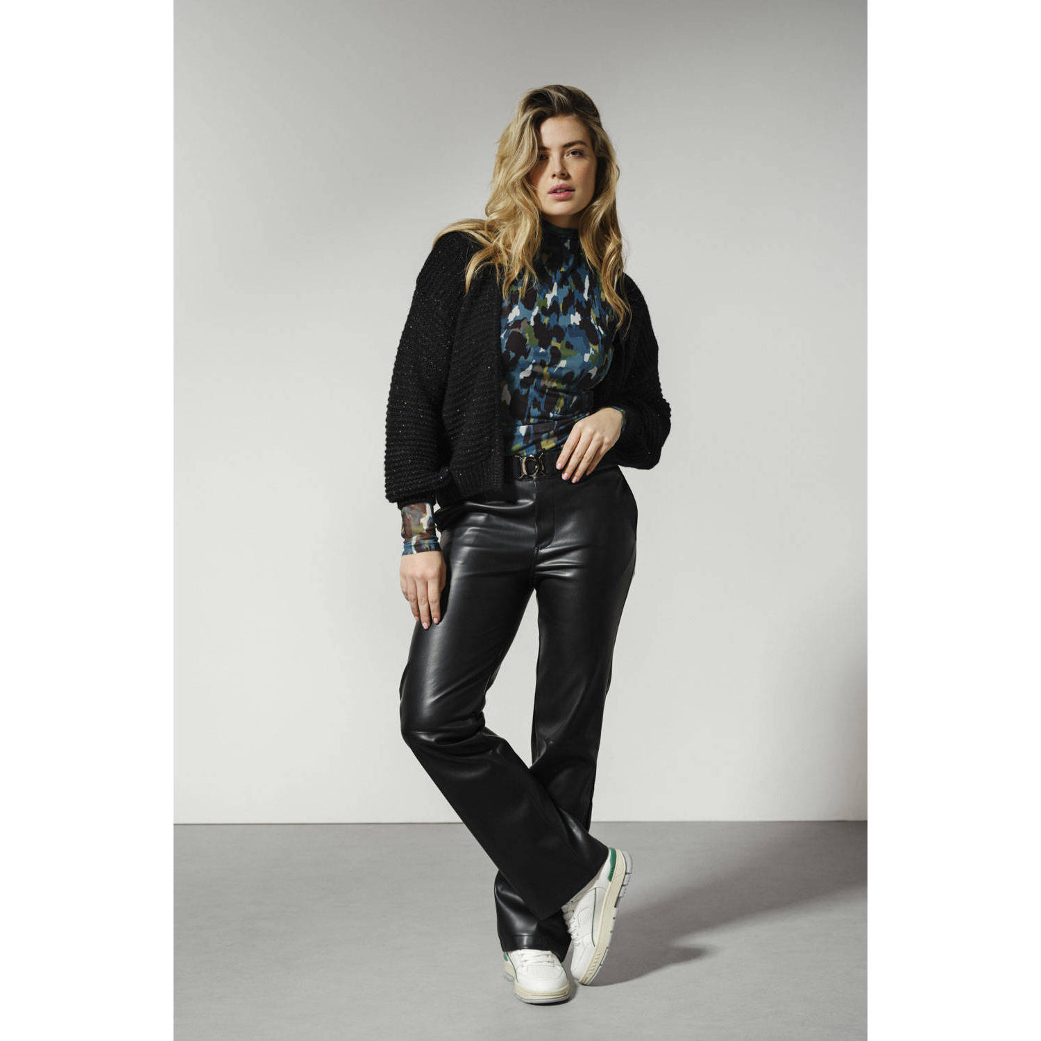 Tramontana imitatieleren straight fit broek zwart