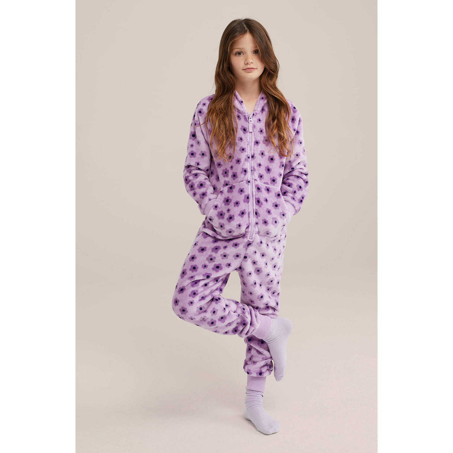 WE Fashion fleece onesie met all over print felroze zwart