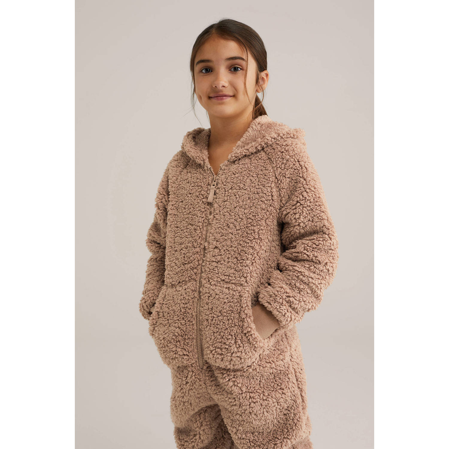 WE Fashion teddy onesie lichtbruin