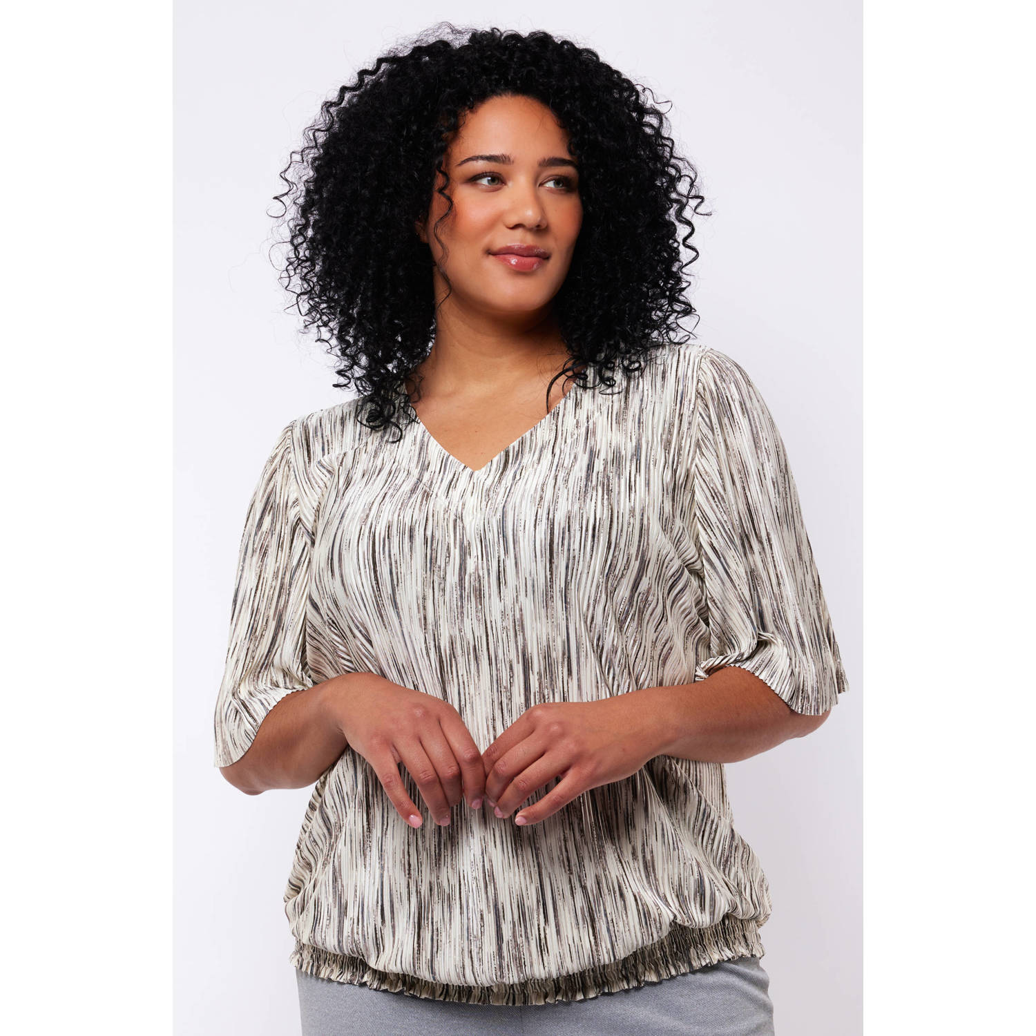 Exxcellent top Amara met all over print wit antraciet