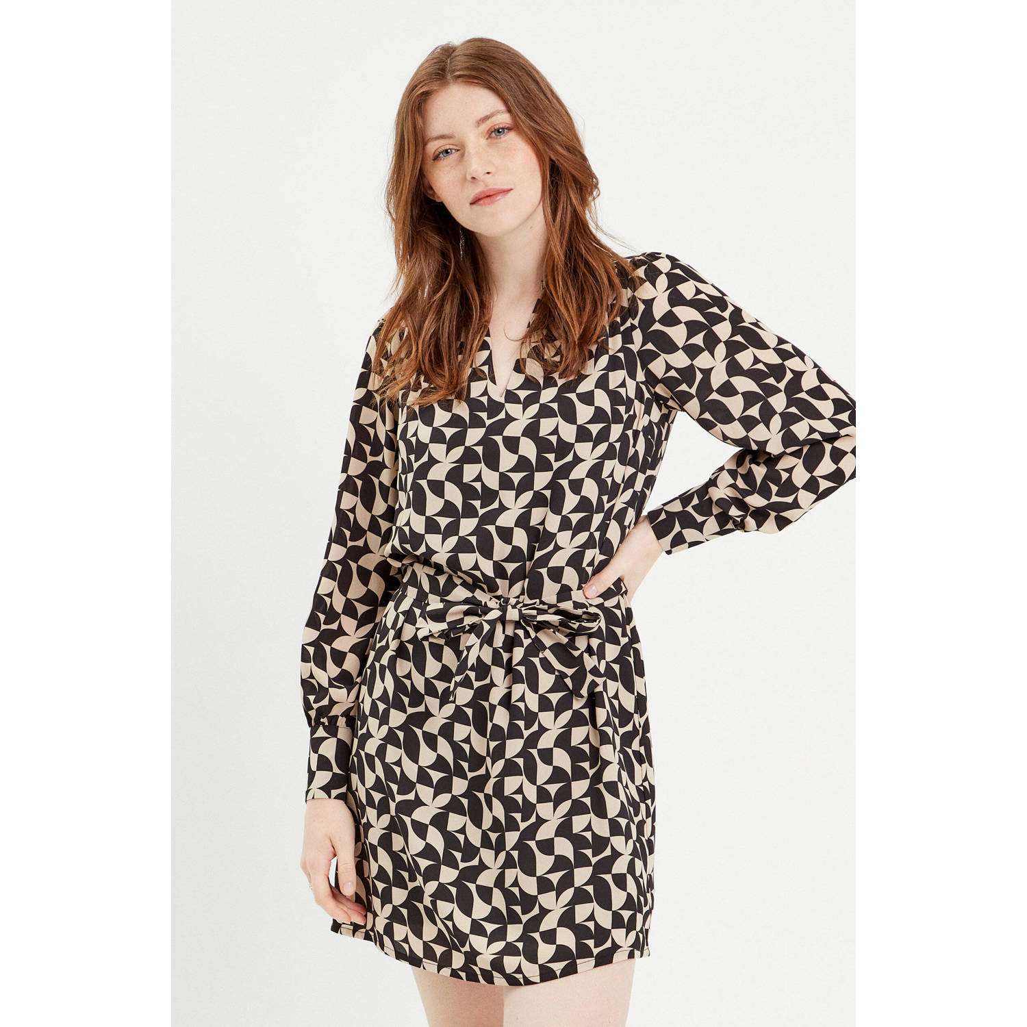 Cache jurk met all over print en ceintuur