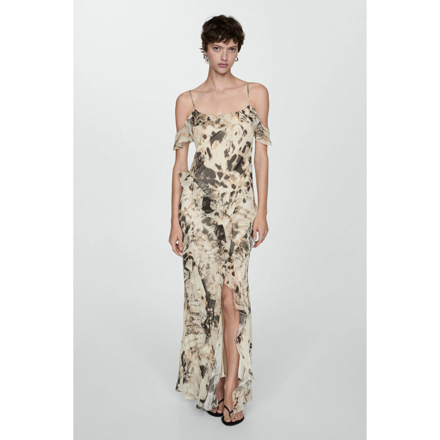 Mango maxi jurk met all over print en ruches met open rug beige kaki