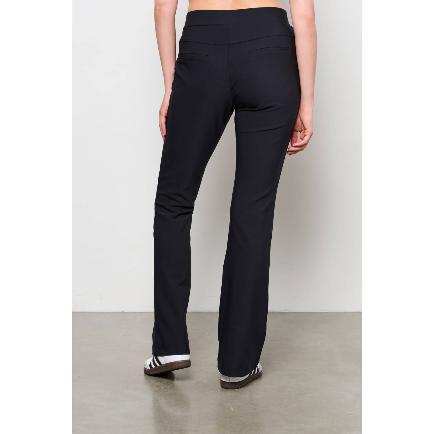 &Co Woman straight fit broek PACEY van heavy travelstof zwart