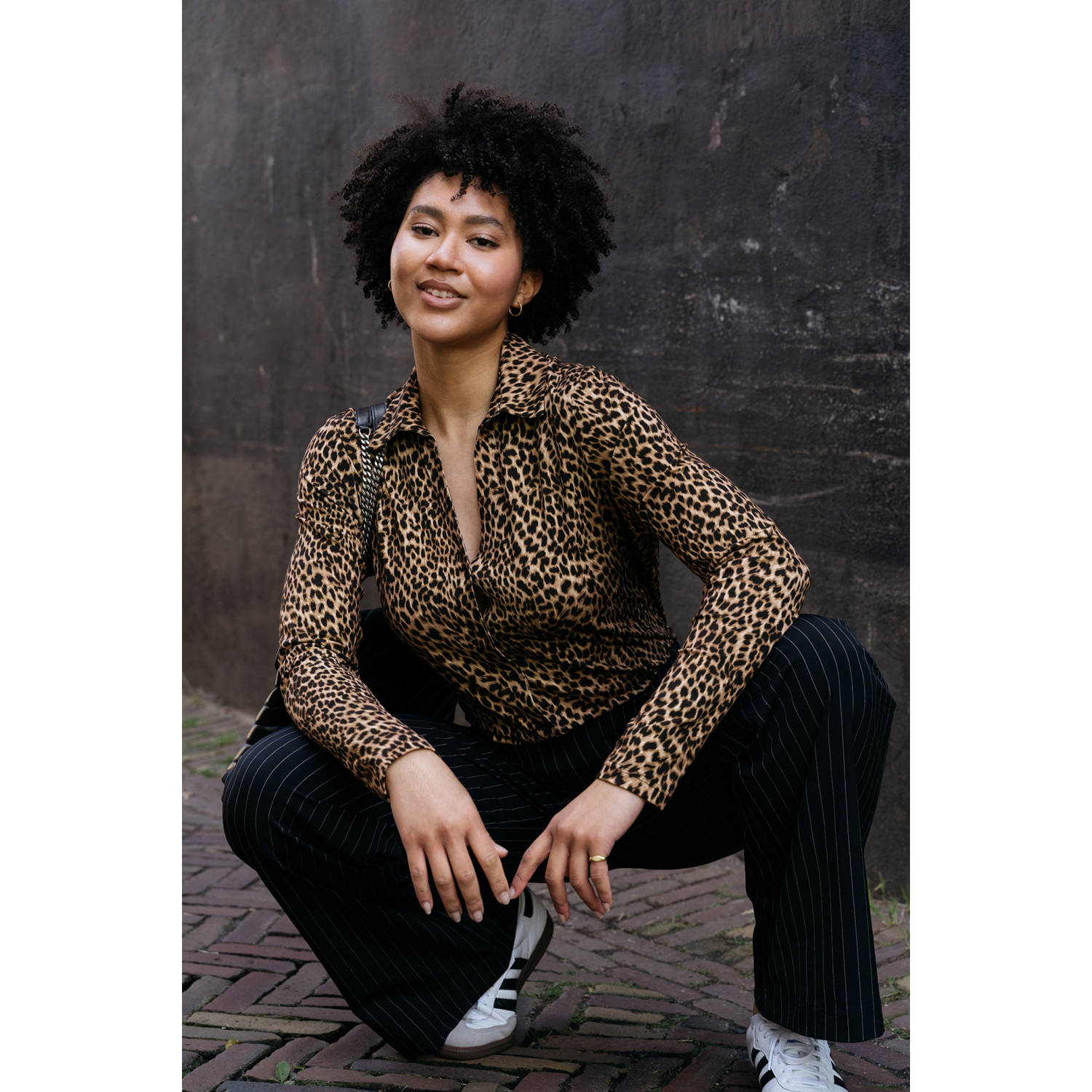 &Co Woman blouse VAYEN ANIMAL met panterprint bruin zwart