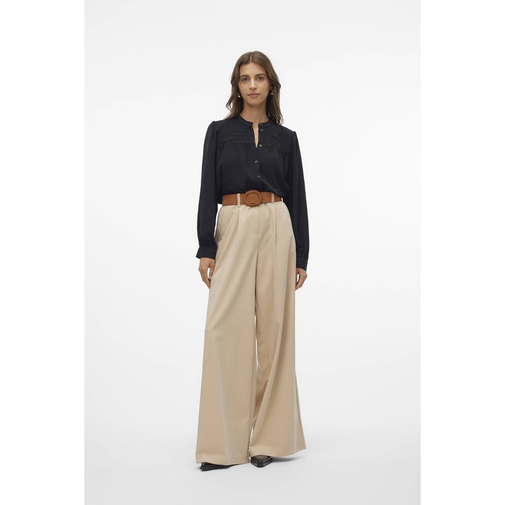 Zwarte dames VERO MODA blouse van polyester met effen, lange mouwen, ronde hals, knoopsluiting en geweven detail