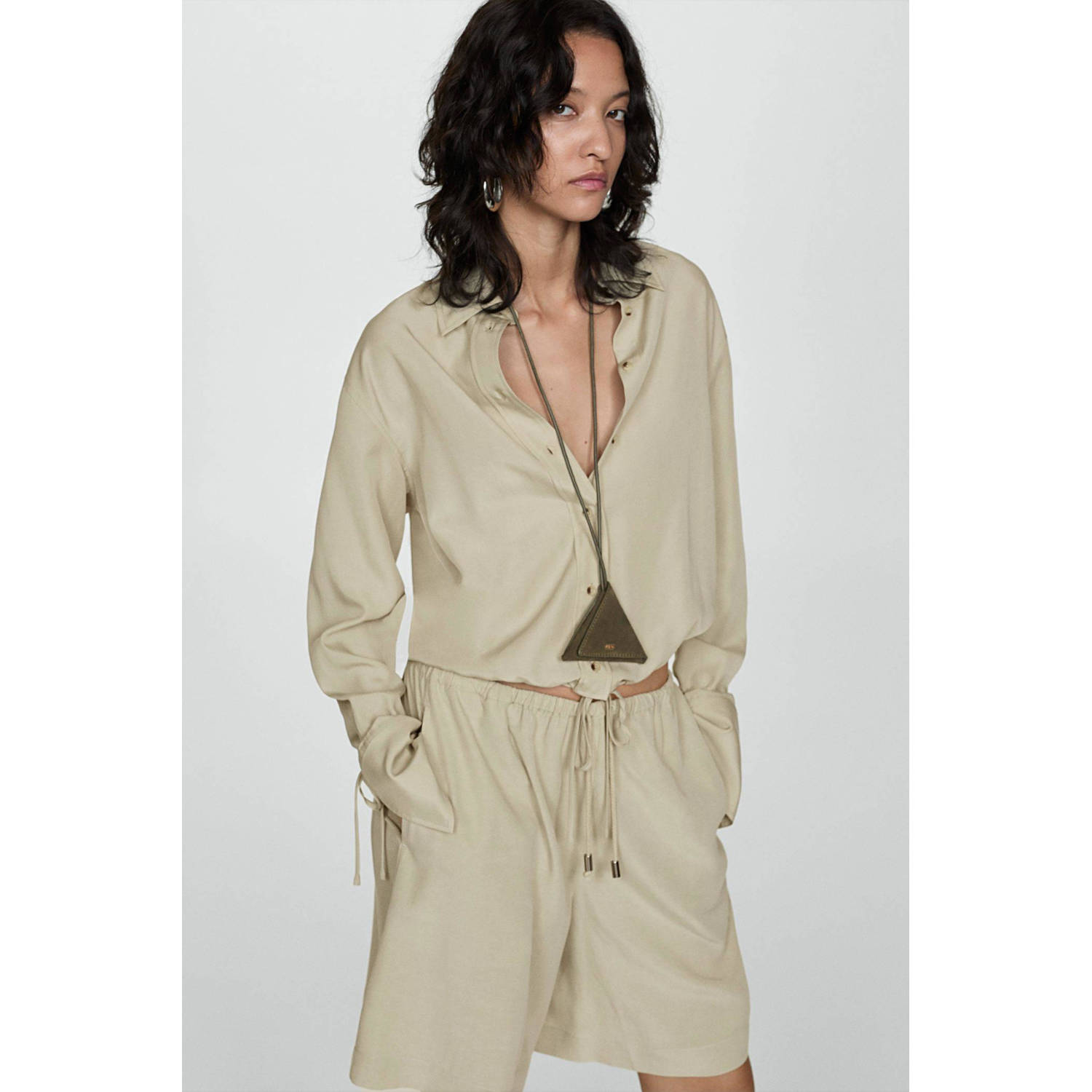 Mango relaxed short beige
