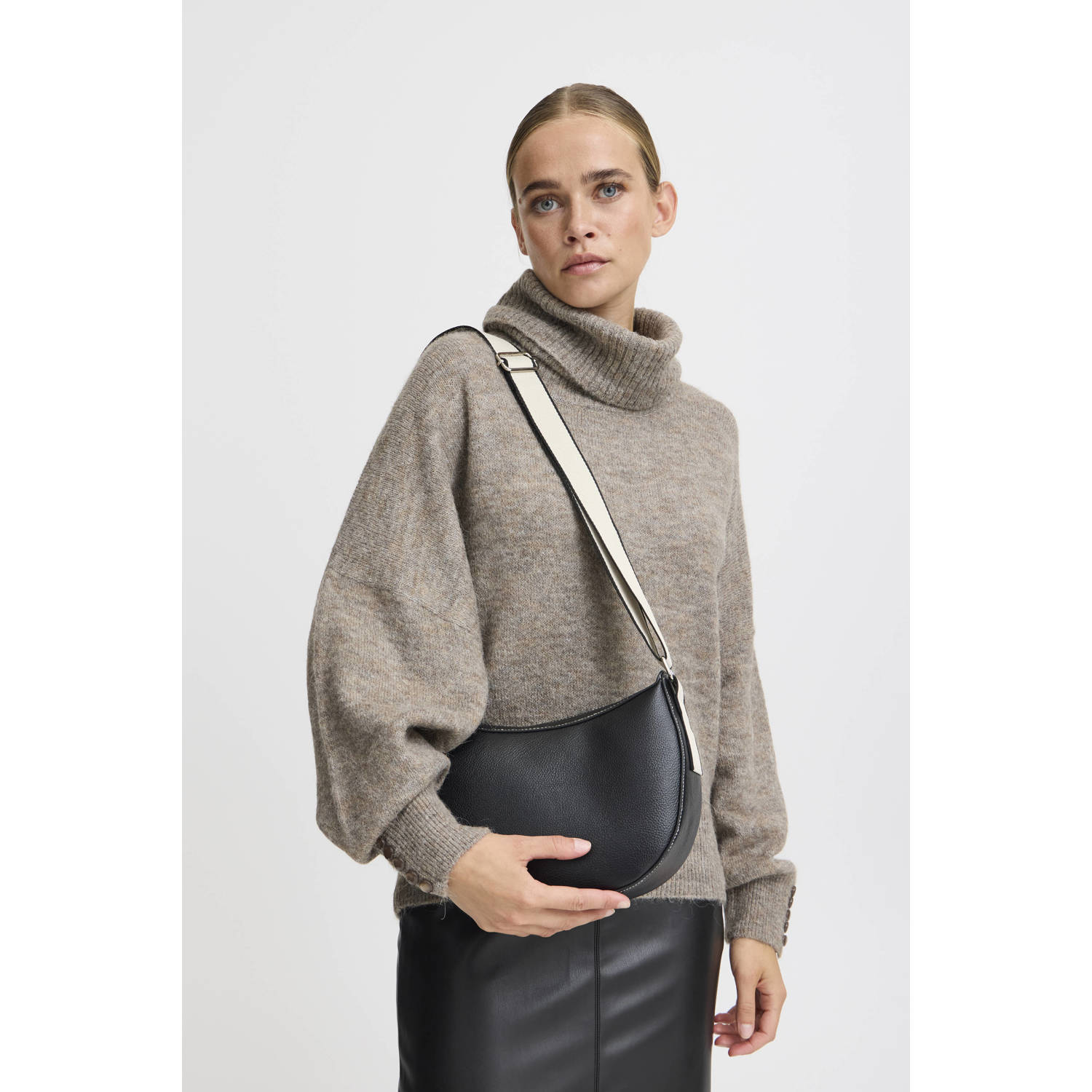 ICHI crossbody tas IABODIL zwart