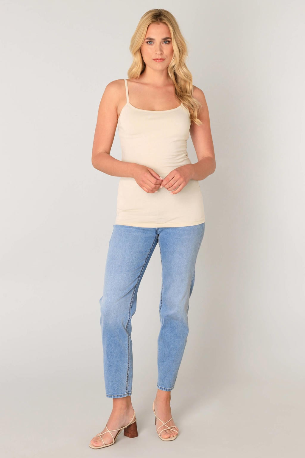 Base Level top beige