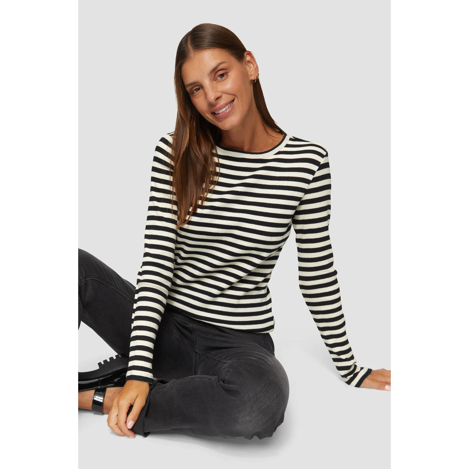 Q S by s.Oliver gestreepte longsleeve grijs ecru