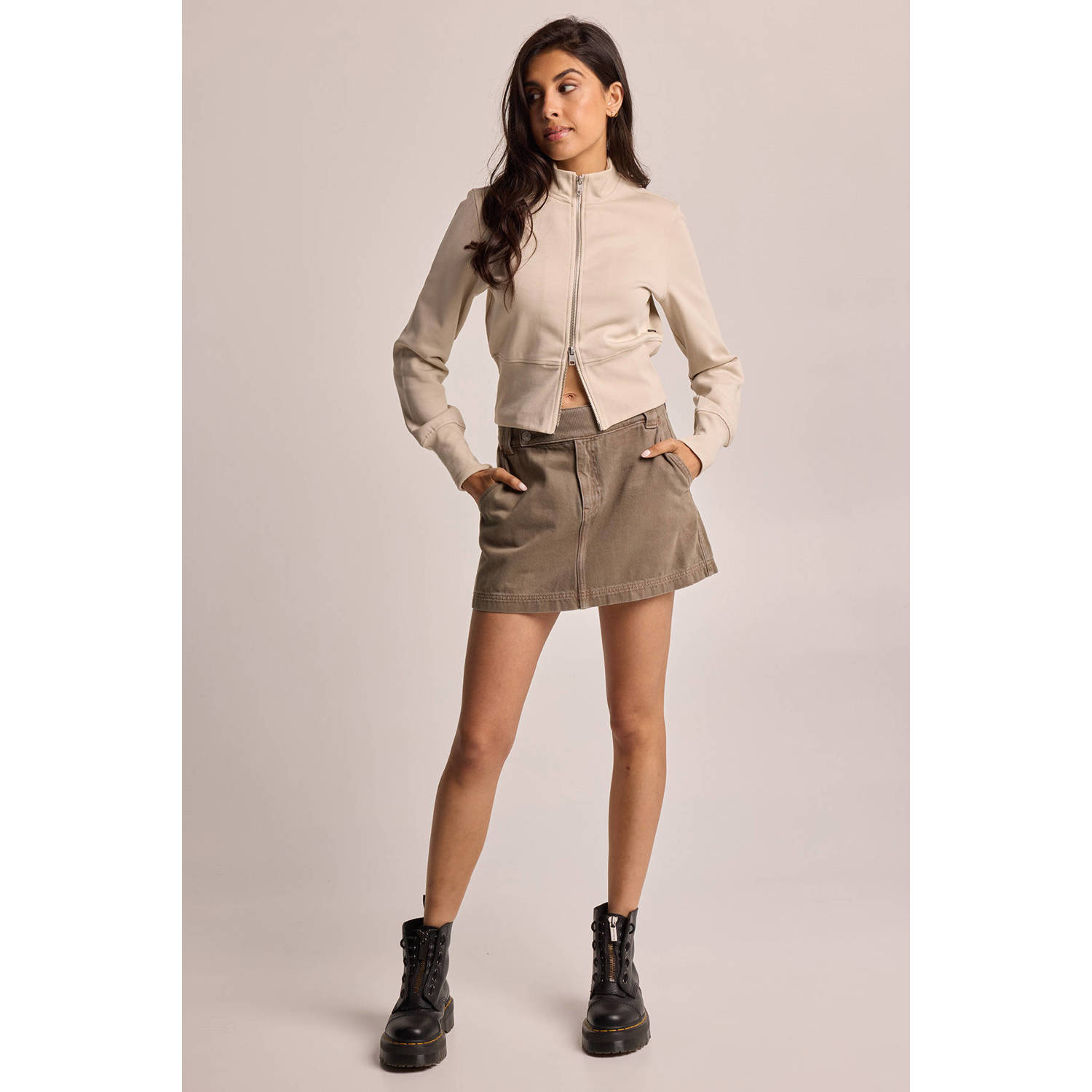 America Today vest beige