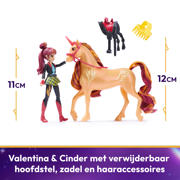 thumbnail: Unicorn Academy Valentina & Cinder met 2 rijaccessoires en borstel - Speelfigurenset