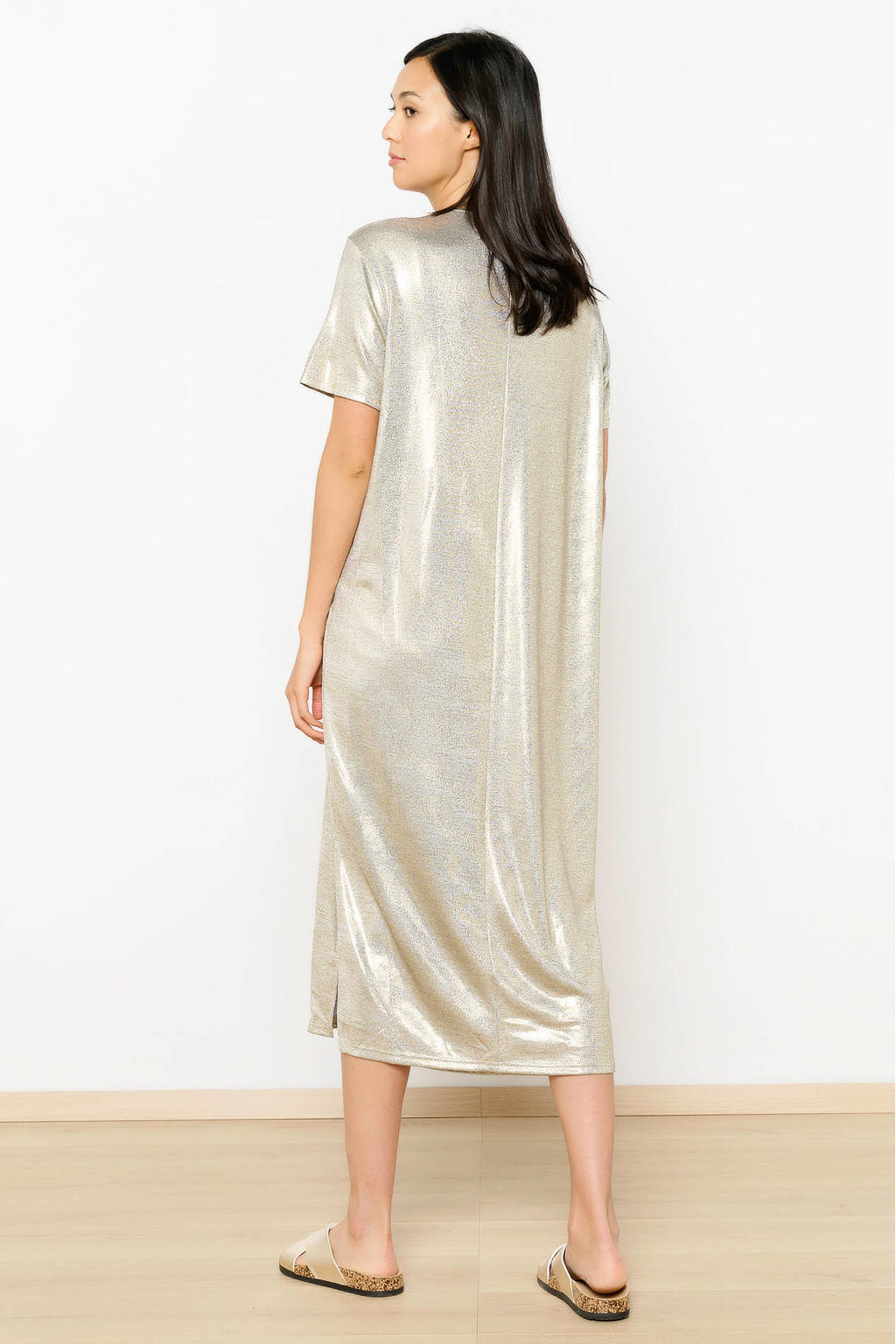 Gouden dames LOLALIZA jurk van polyester met effen, korte mouwen, ronde hals en knoopdetail
