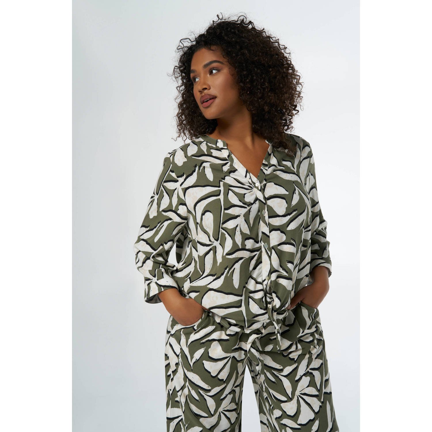 MS Mode blouse met all over print kaki wit