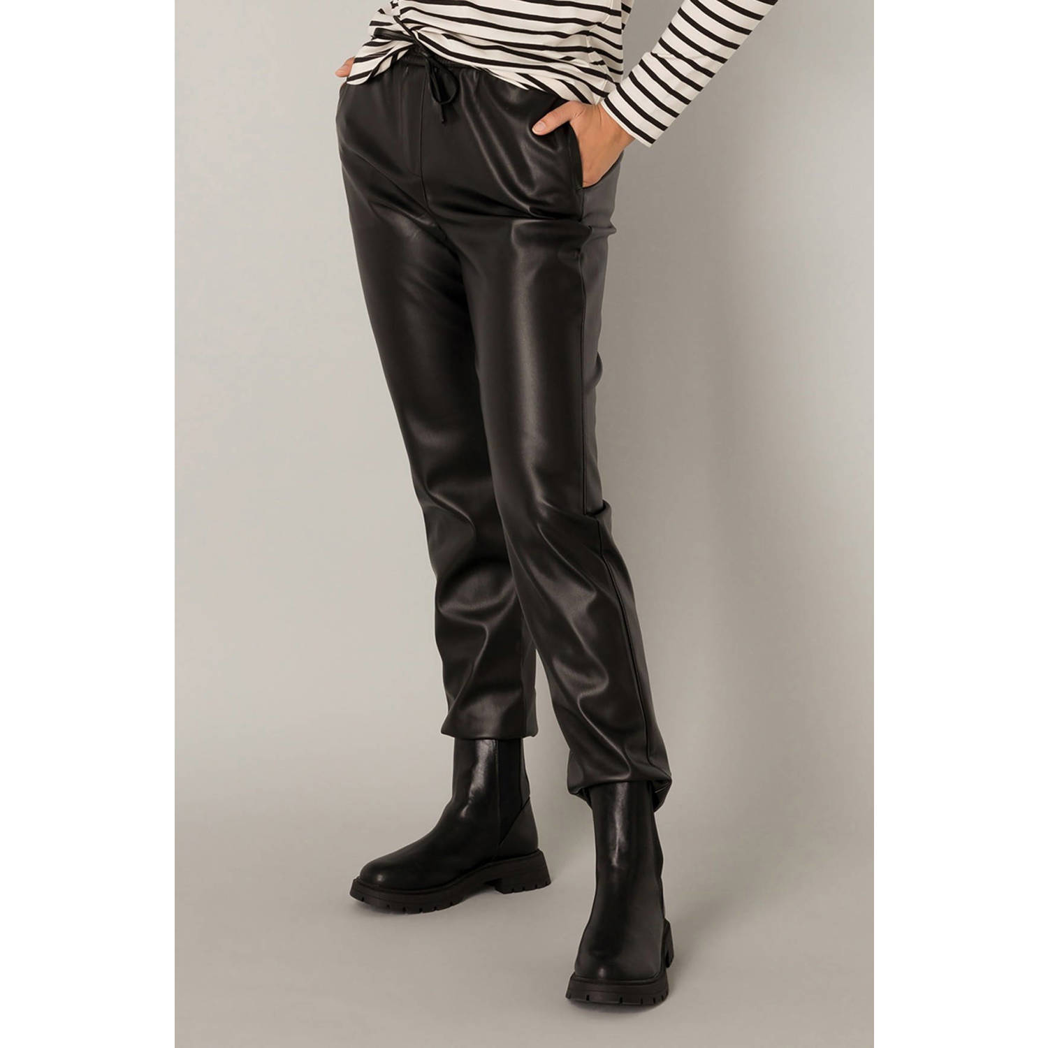 Yest imitatieleren high waist wide leg broek zwart