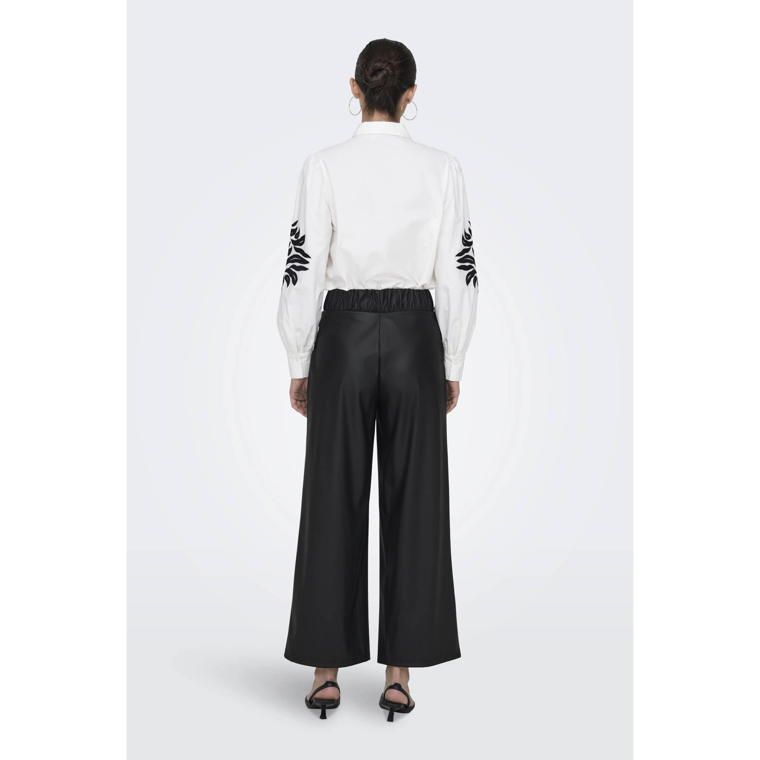 JDY Shelly Sterk x Wehkamp high waist straight fit broek SOYA zwart