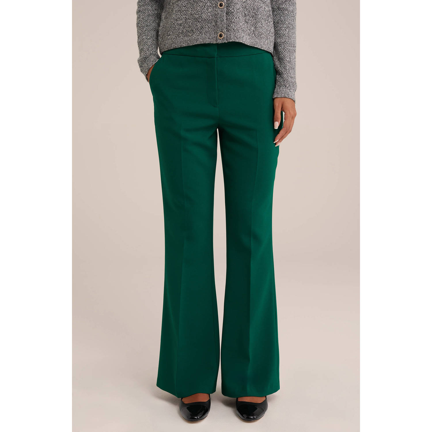 WE Fashion flared fit pantalon groen