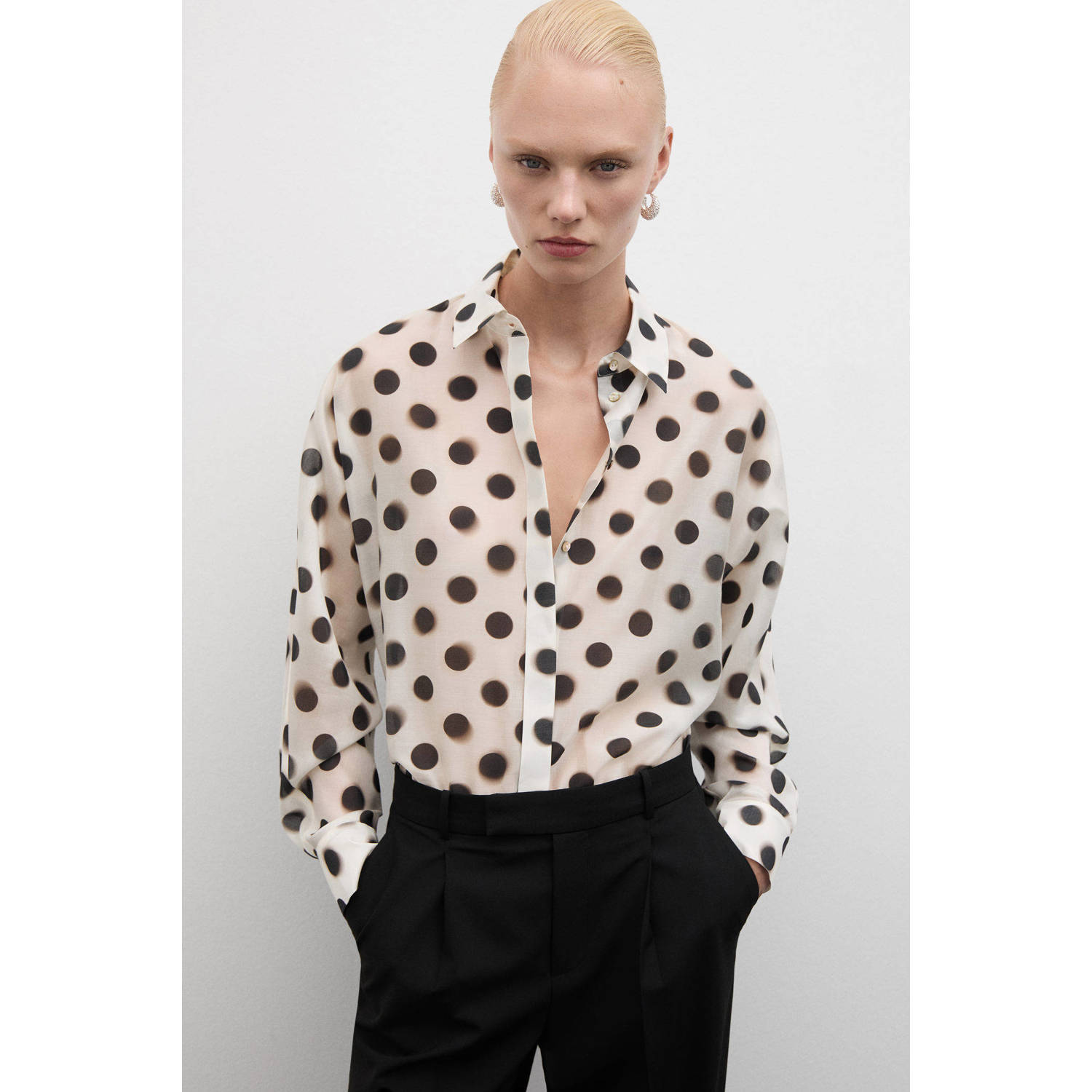 Mango blouse met stippen ecru zwart