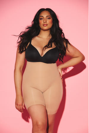 medium corrigerende short beige