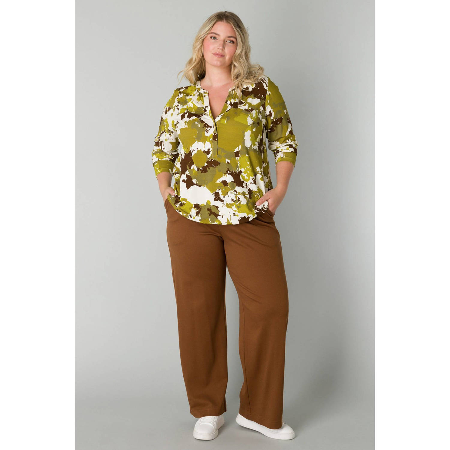 Yesta top met grafische print geel bruin wit