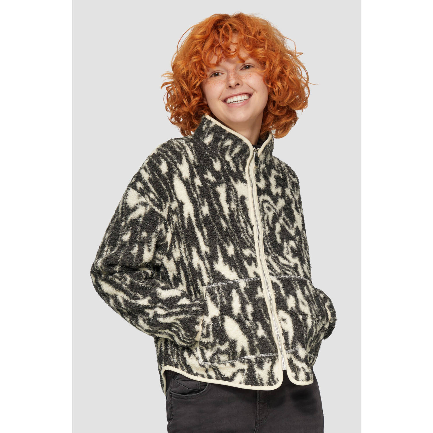 Q S by s.Oliver teddy fleece vest met print ecru zwart