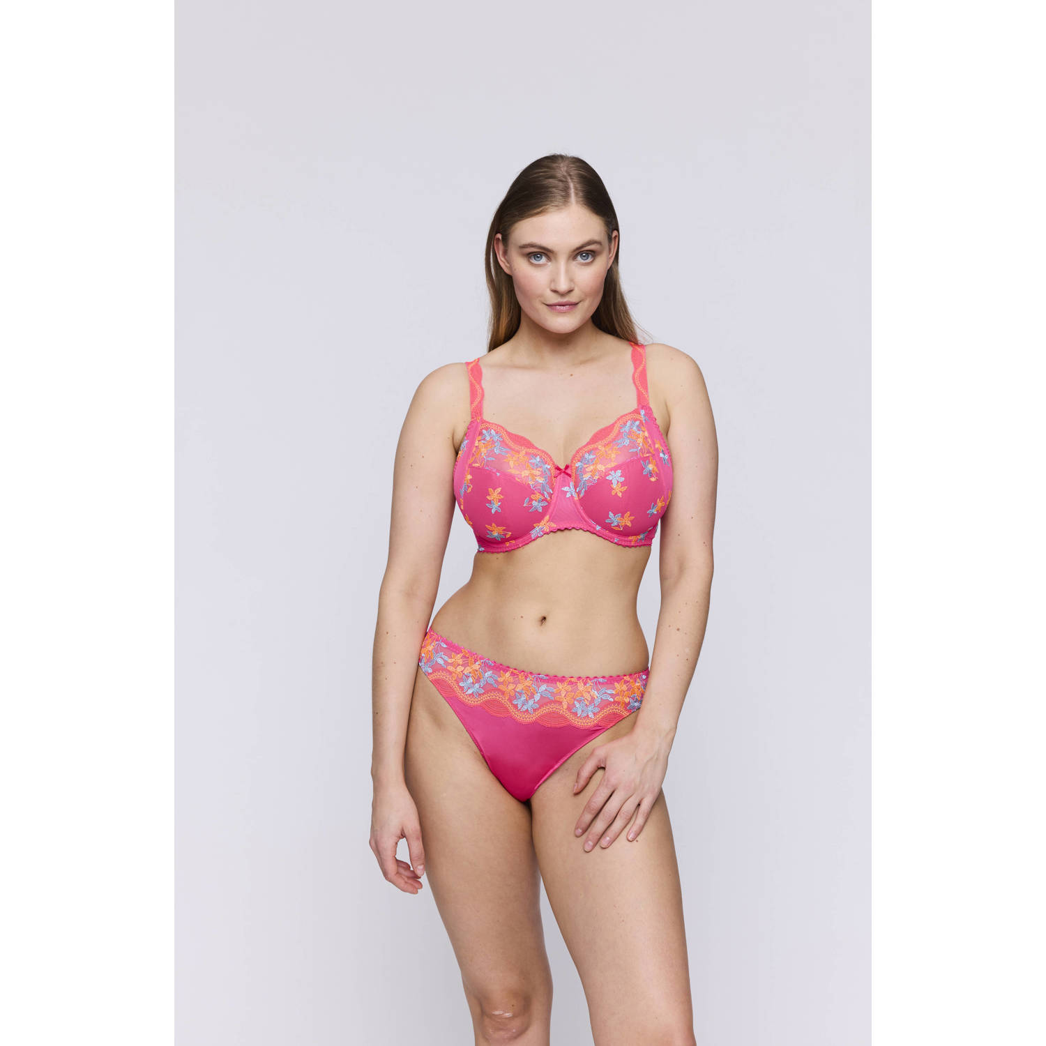 PrimaDonna string Cala Luna fuchsia