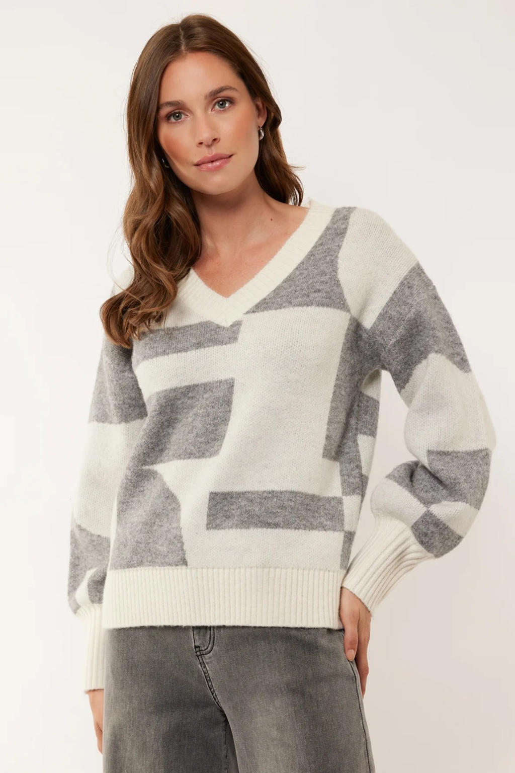 Ecru en grijze dames G-maxx gebreide trui Elzana van polyester met lange mouwen en V-hals
