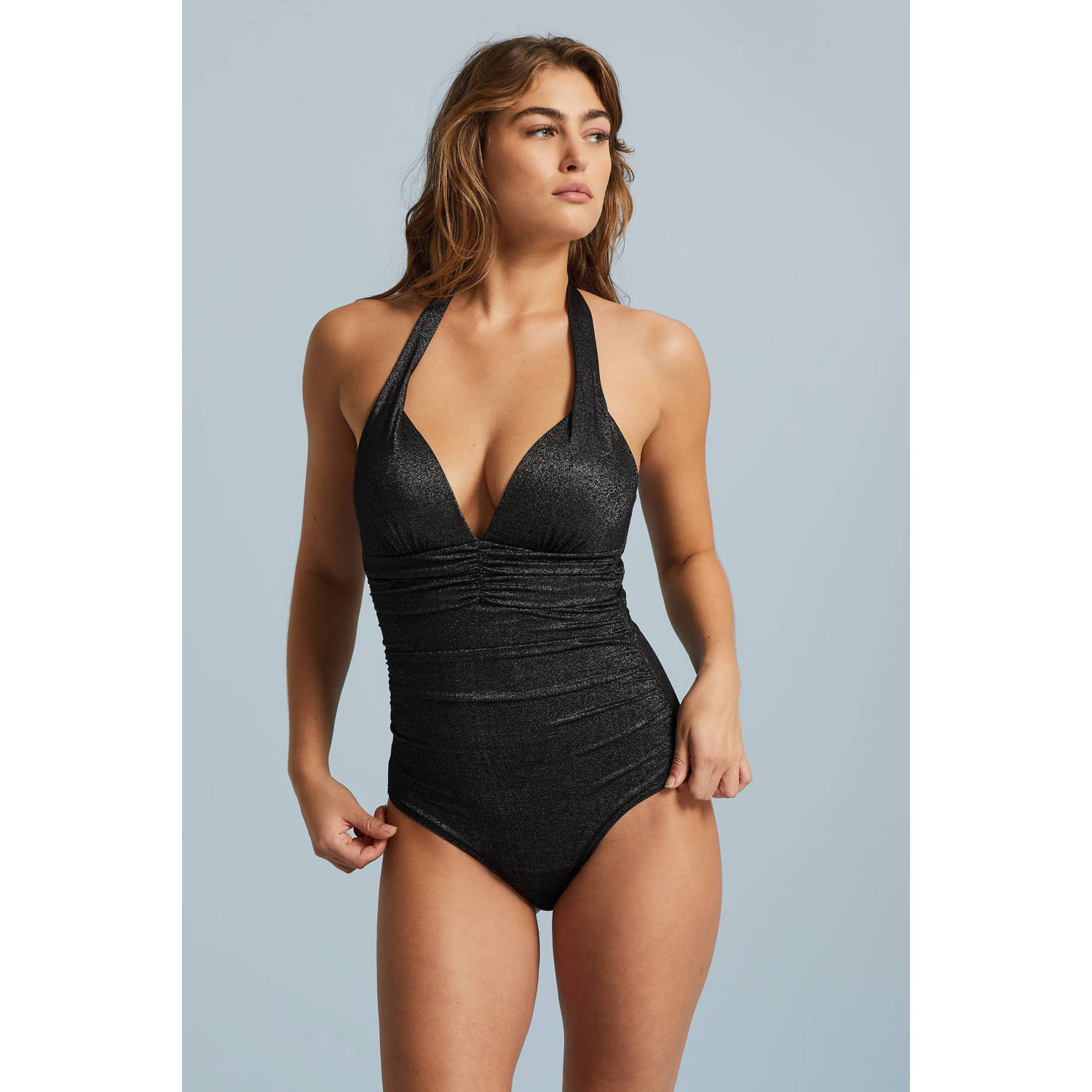 BEACHWAVE corrigerend halter badpak met lurex zwart
