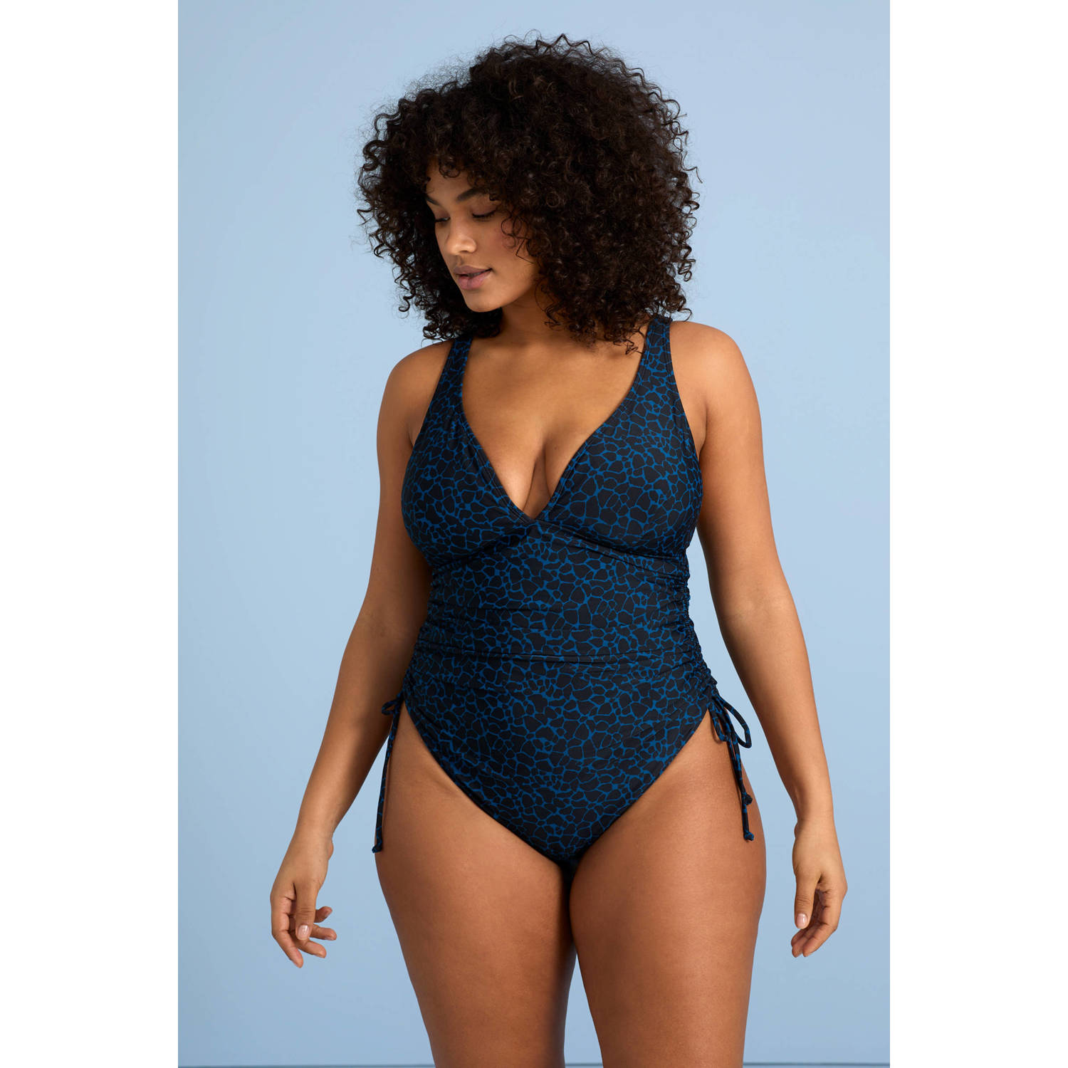 BEACHWAVE Curve corrigerend badpak blauw zwart