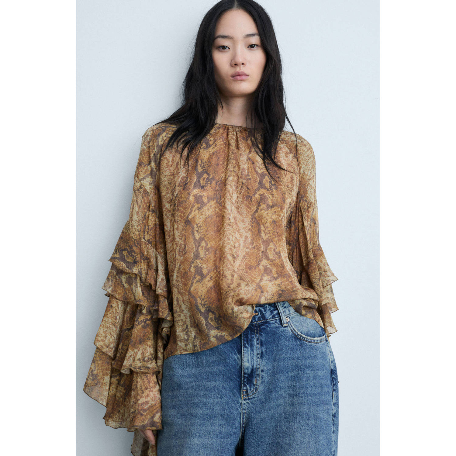 Mango blouse met dierenprint en ruches bruin