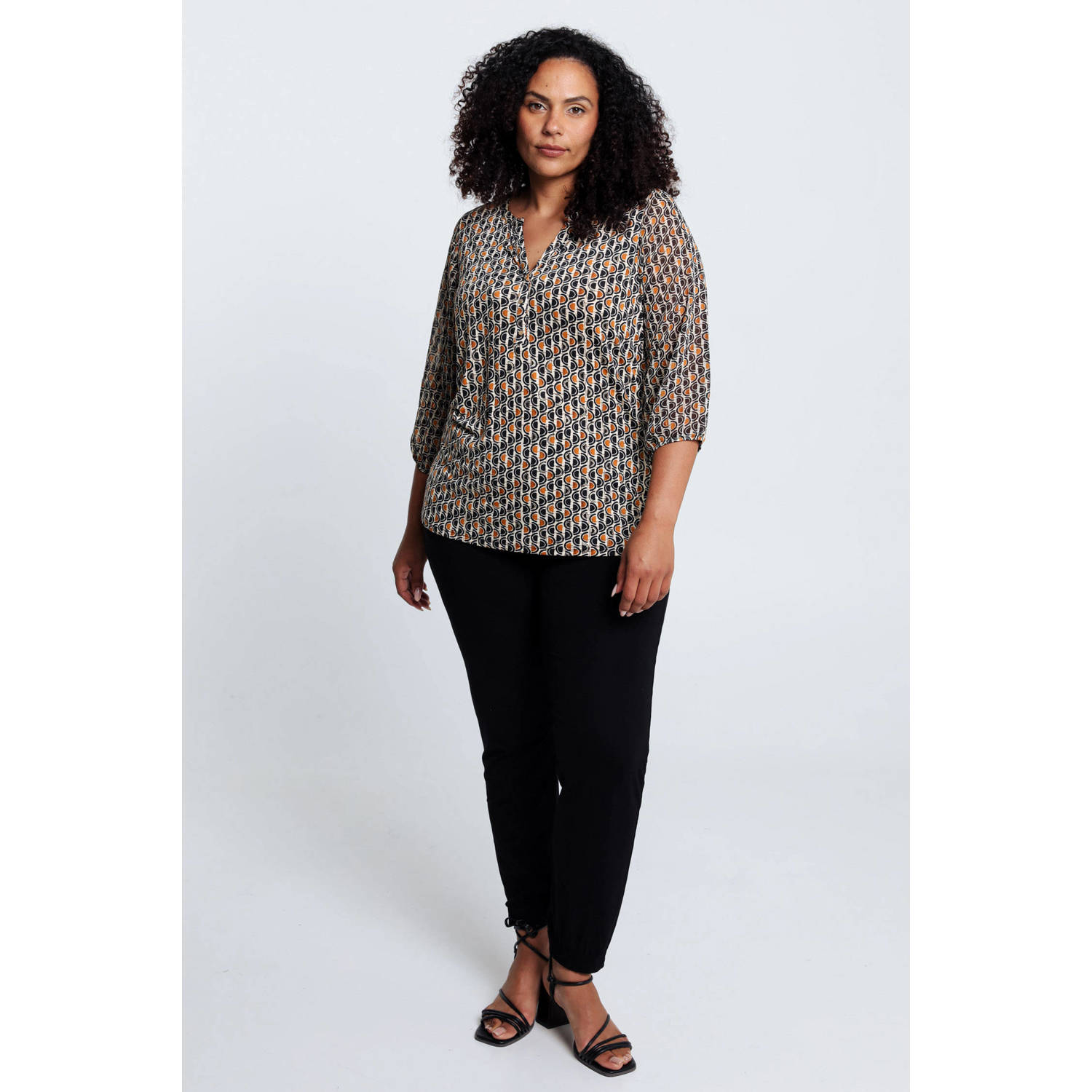 Paprika top met all over print camel