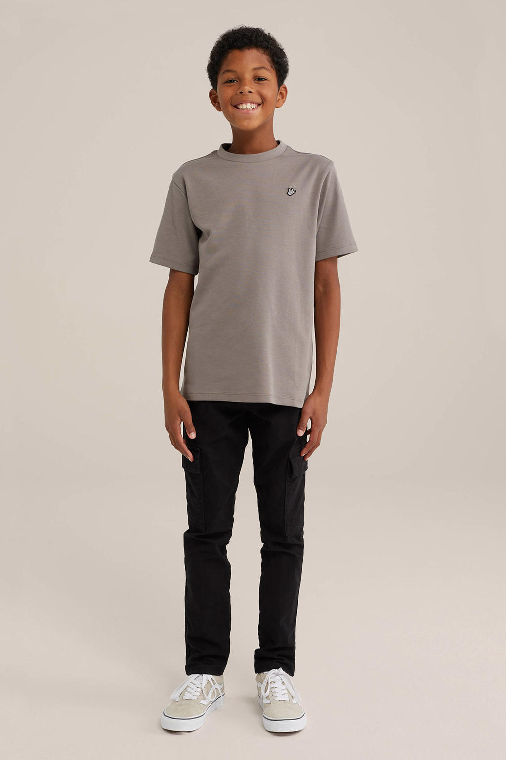 Taupe jongens WE Fashion T-shirt van katoen met effen, korte mouwen en ronde hals