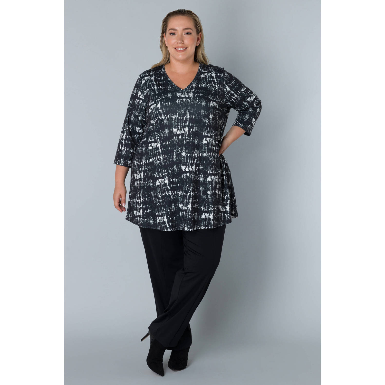 Colletta top met all over print zwart wit