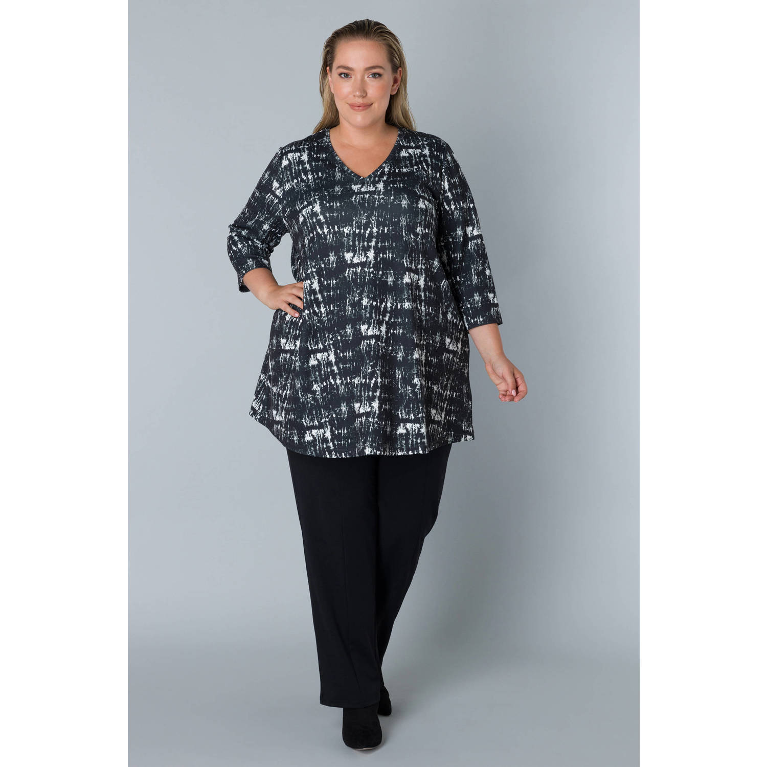 Colletta top met all over print zwart wit