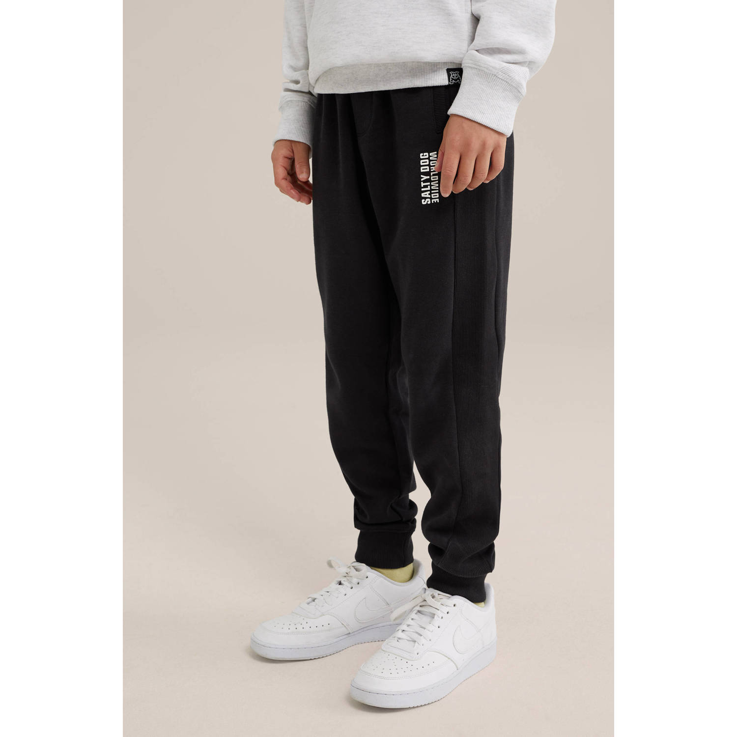 WE Fashion joggingbroek zwart Jongens Katoen Effen 140