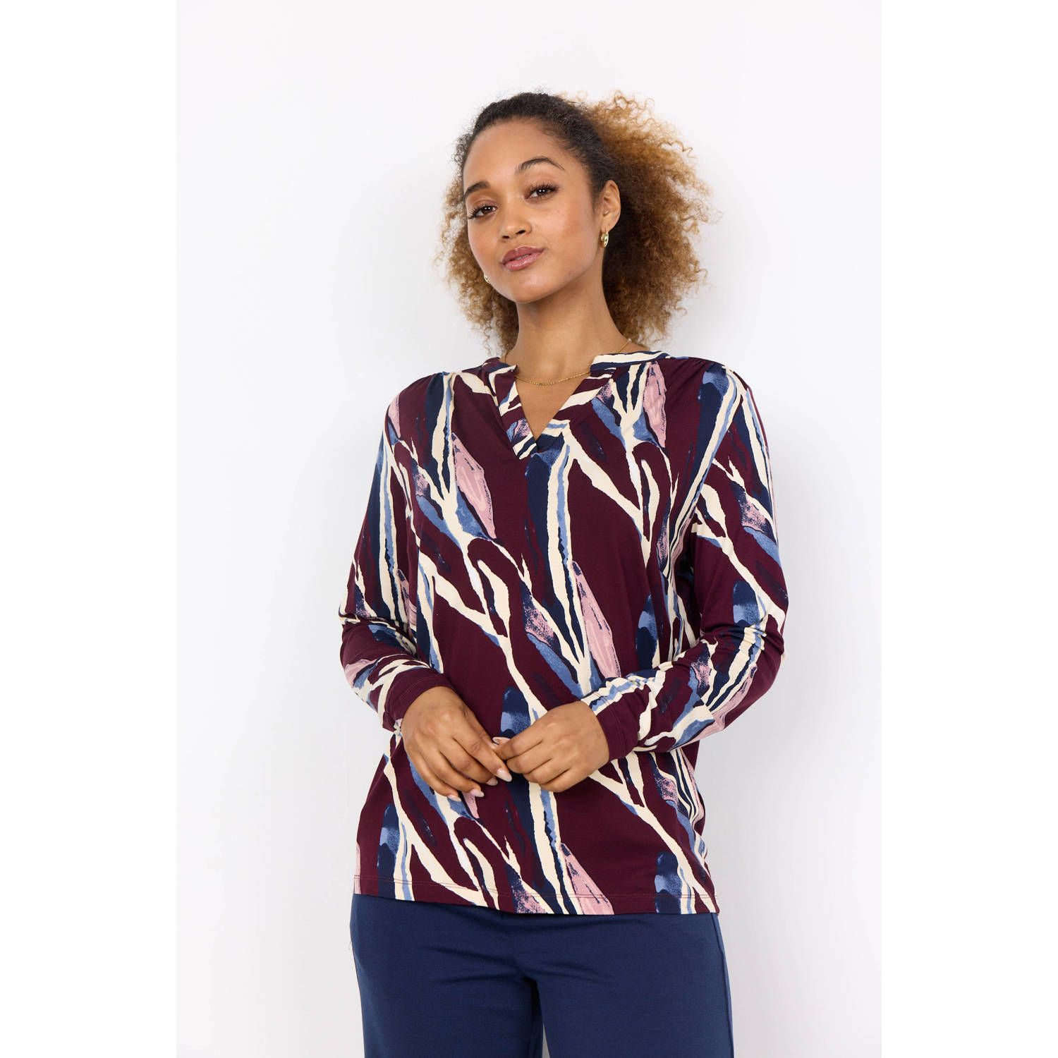 Soyaconcept top MARICA met all over print donkerrood wit blauw