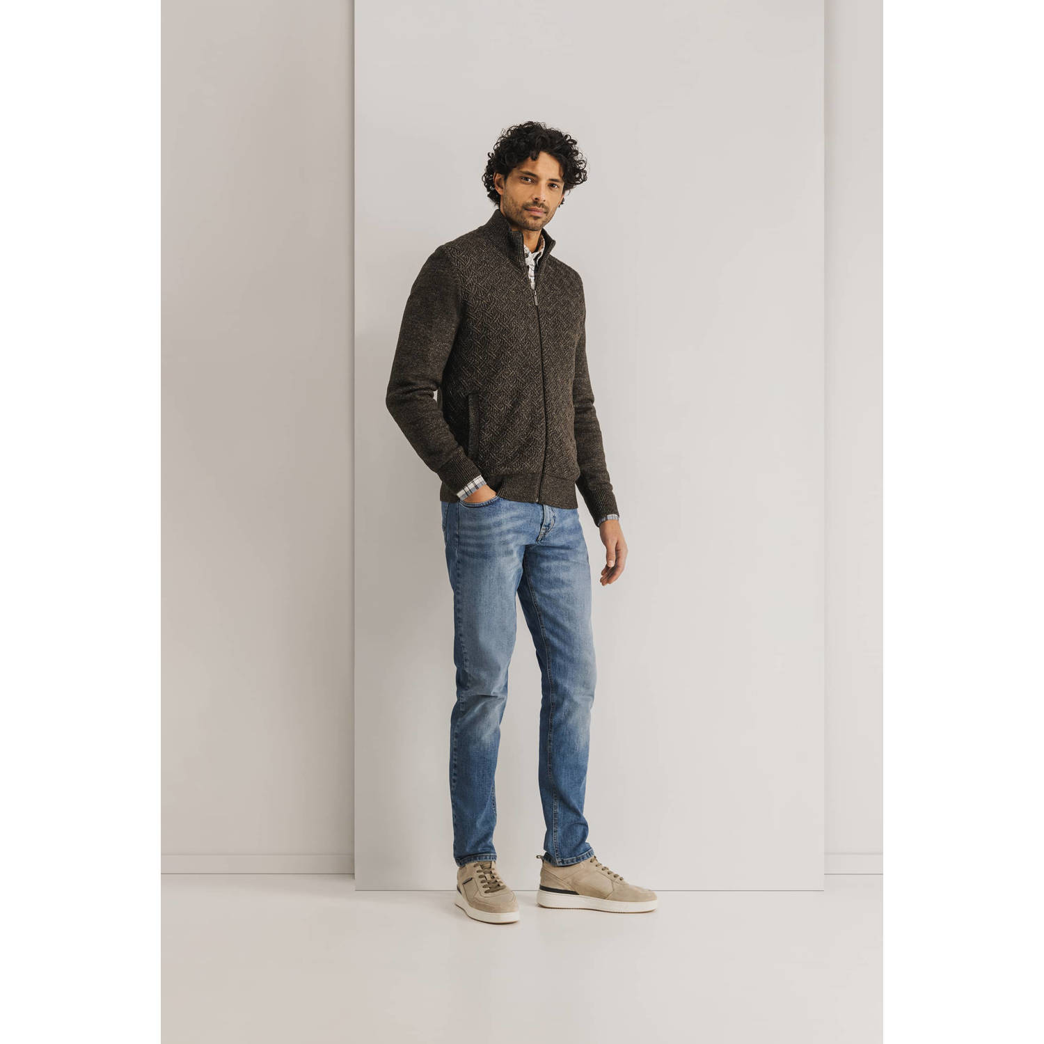 State of Art fijngebreid vest met ingebreid patroon donkerbruin