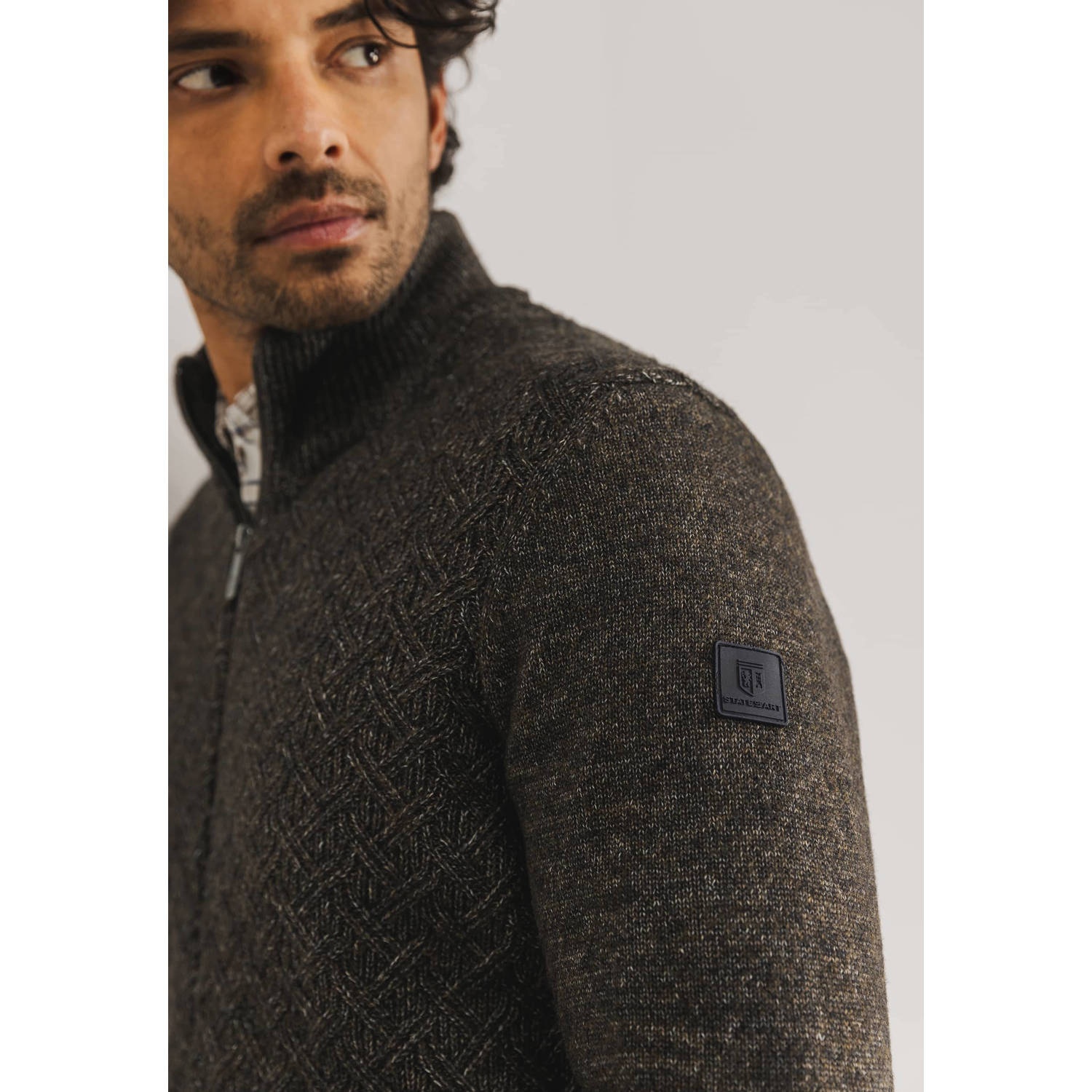 State of Art fijngebreid vest met ingebreid patroon donkerbruin
